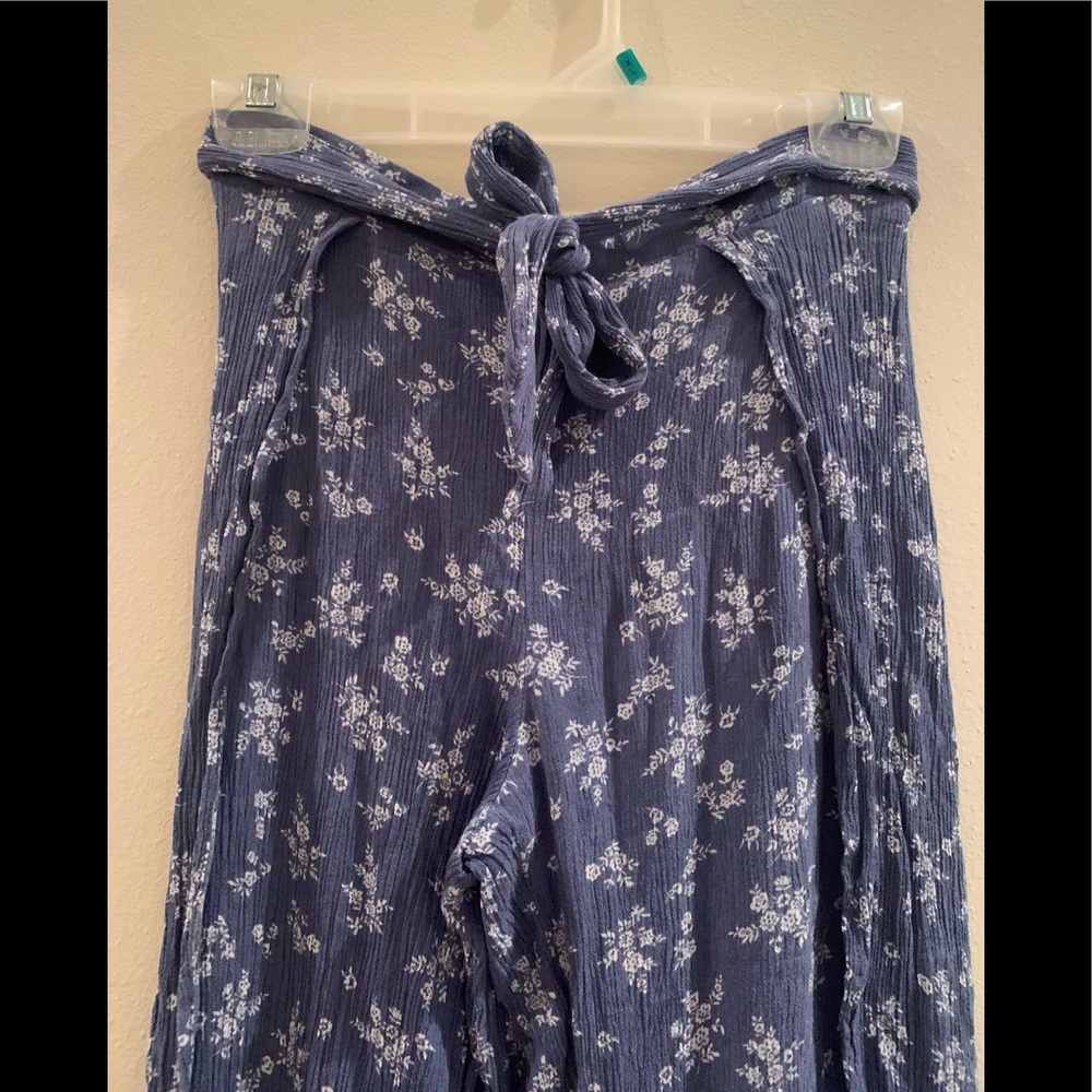 Pants with open sides - Picture 3 of 9